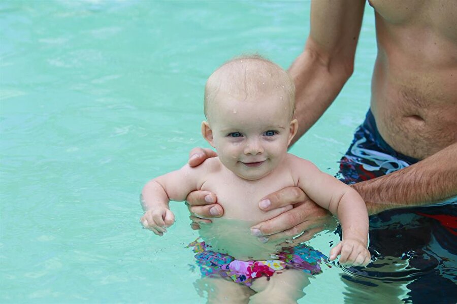 Özgüven sağlarlar
Küçük yaşta yüzme öğrenen çocukların ayrıca özgüvenleri gelişir. Yüzme; kalp, solunum ve metabolizma üzerinde de olumlu etkiler sağlar.