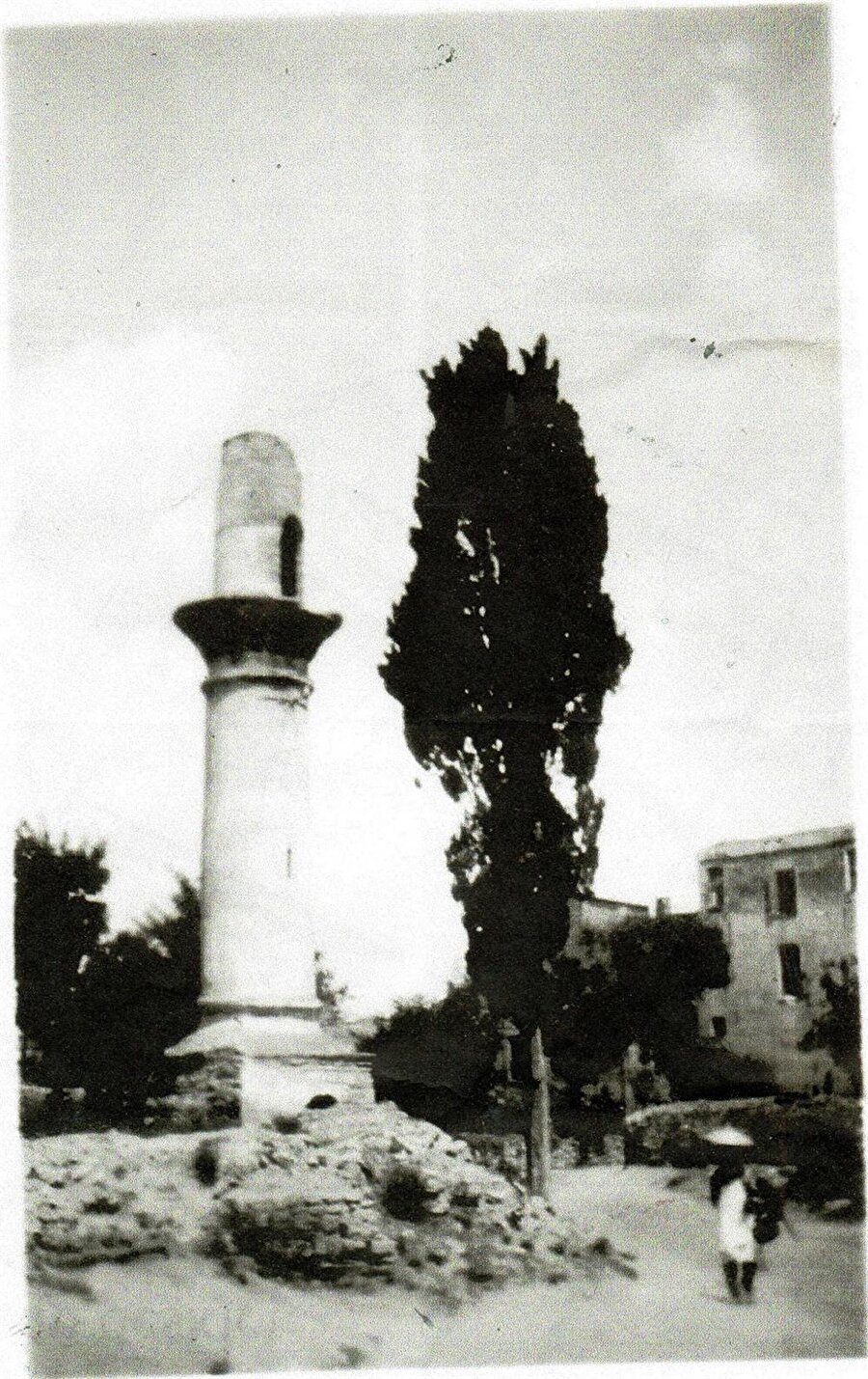 Hamami Hatun Camii

                                    
                                    
                                    Hamami Hatun Camii İstanbul'un Samatya semtinde inşa edilmiş, Fatma Hatun tarafından Mimar Sinan'a yaptırılan eser 1933 yılında yıkılmıştır.
                                
                                
                                