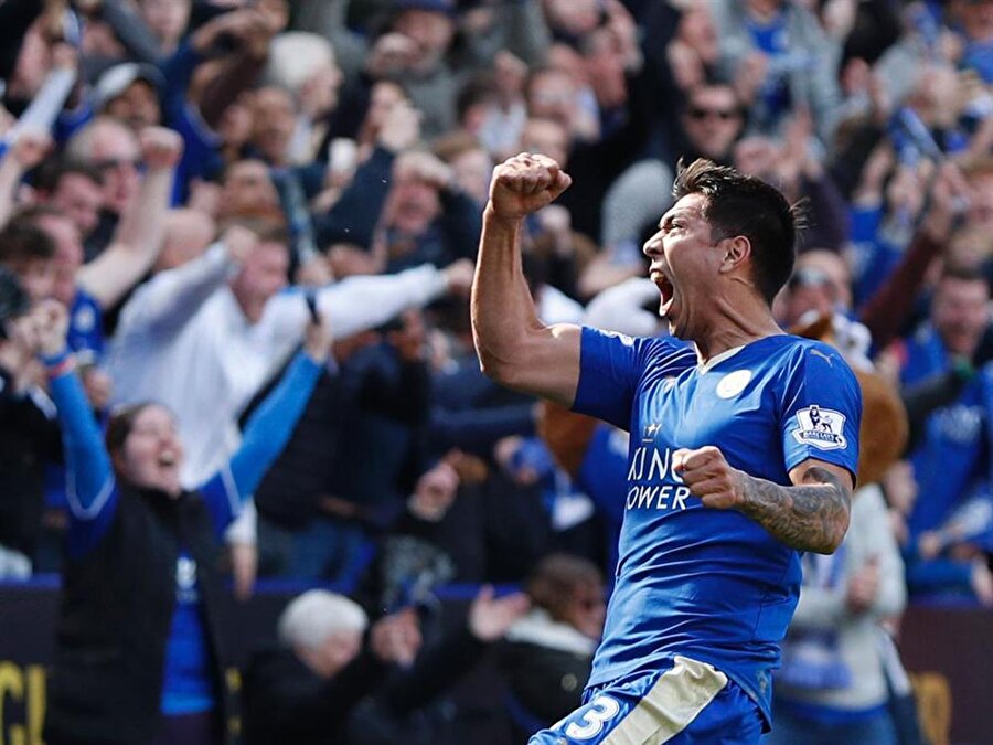 14. sırada tamamladı
Premier Lig'deki ilk senesinde küme düşer gözüyle bakılan Leicester City, sezonu 14. olarak tamamladı.