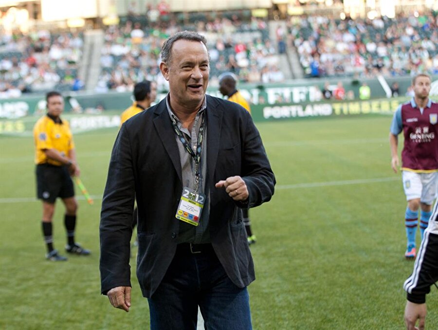 Tom Hanks, 500 bin pound kazandı
Oscarlı yıldız Tom Hanks, sezon başında Leicester City'nin şampiyonluğuna 100 pound yatırdı. Ünlü oyuncu bu tahminiyle 500 bin pound yani 2 milyon 60 bin Türk Lirası kazandı.