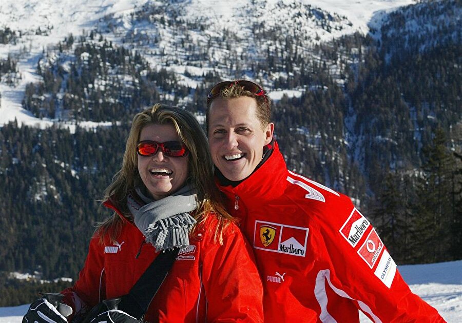 Komaya girdi

                                    Schumacher, 2013 Aralık ayında Fransız Alpleri'ndeki Meribel kayak merkezinde bir kaza geçirdi ve komaya girdi.
                                