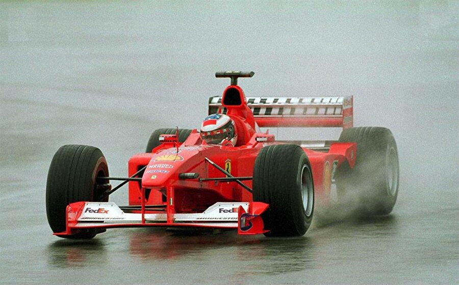 F2000 satışa çıkarıldı

                                    Sponsorların da desteklerini çekmeye başlamasının ardından Schumi'nin dünya şampiyonu olduğu Ferrari F2000 aracını da satışa çıkardığı açıklandı.
                                