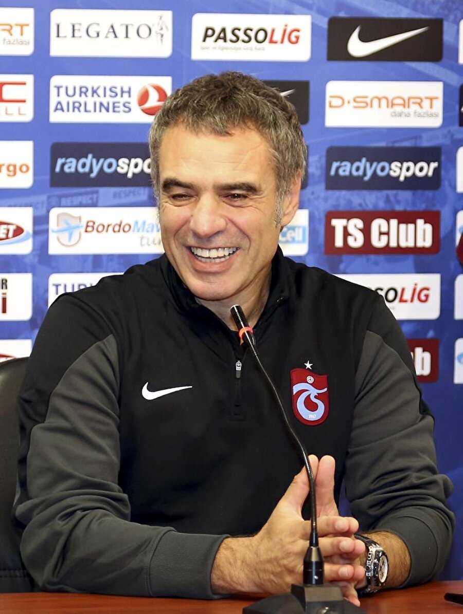 Başarı gelmedi
12 Kasım 2014'te yeniden Trabzonspor'a imza atan Yanal, 2 Temmuz 2015'e kadar görevde kaldı. Yanal'lı Trabzonspor çıktığı 36 maçta, 17 galibiyet, 9 beraberlik ve 10 yenilgi aldı.