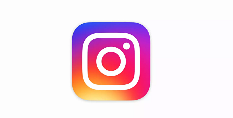 2012 yılında Zuckerberg, Instagramı 1 milyar dolara satın aldı. Dünya üzerinde 400 milyon kişi Instagramı kullanıyor. Günde 75 milyon aktif kullanıcı düzenli olarak ziyaret ediyor. Yani Instagram bu logo değişimiyle birçok kişiyi ilgilendirecek bir değişiklik yapmış oldu. Not düşmek gerekirse Instagram kurulduğundan beri ilk defa logosunu değiştirdi. Tasarım ekibinin başındaki Ian Spalter'a göre değişimin sebebi "ince çizgilerle, kullanıcıların tarzına da uyan, daha estetik bir görünüm" yakalamak. Tabi ki bu değişiklikler Instagram'ı asıl çizgisinden çıkarmayacak.