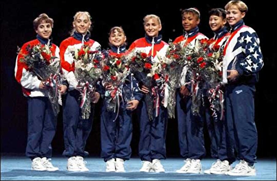 Bir kez daha ABD

                                    
                                    
                                    1996 Olimpiyat Oyunları, ABD'nin Georgia eyaletine bağlı Atlanta şehrinde düzenlendi. ABD'nin şampiyon olduğu oyunlarda Rusya ikinci, Almanya üçüncü oldu.
                                
                                
                                