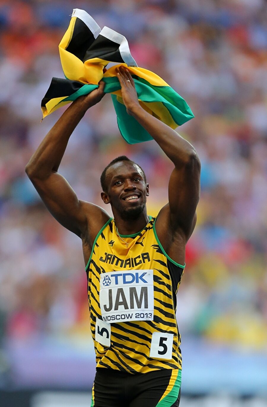 Rekor kırdı

                                    
                                    
                                    
                                    Bolt, 2003'te ise 19,93 ile halen geçerli olan dünya gençler rekorunu kırdı. 
                                
                                
                                
                                