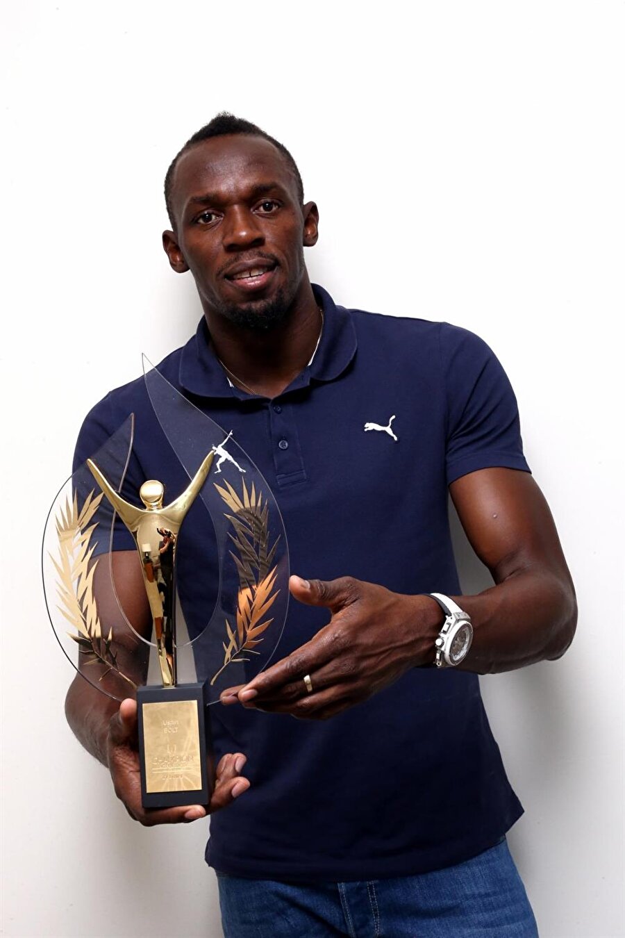 L'Équipe’den ödül
Fransız L'Équipe Gazetesi ise Bolt'u 2008, 2009, 2012 ve 2015 yıllarında en başarılı sporcu olarak seçti.
