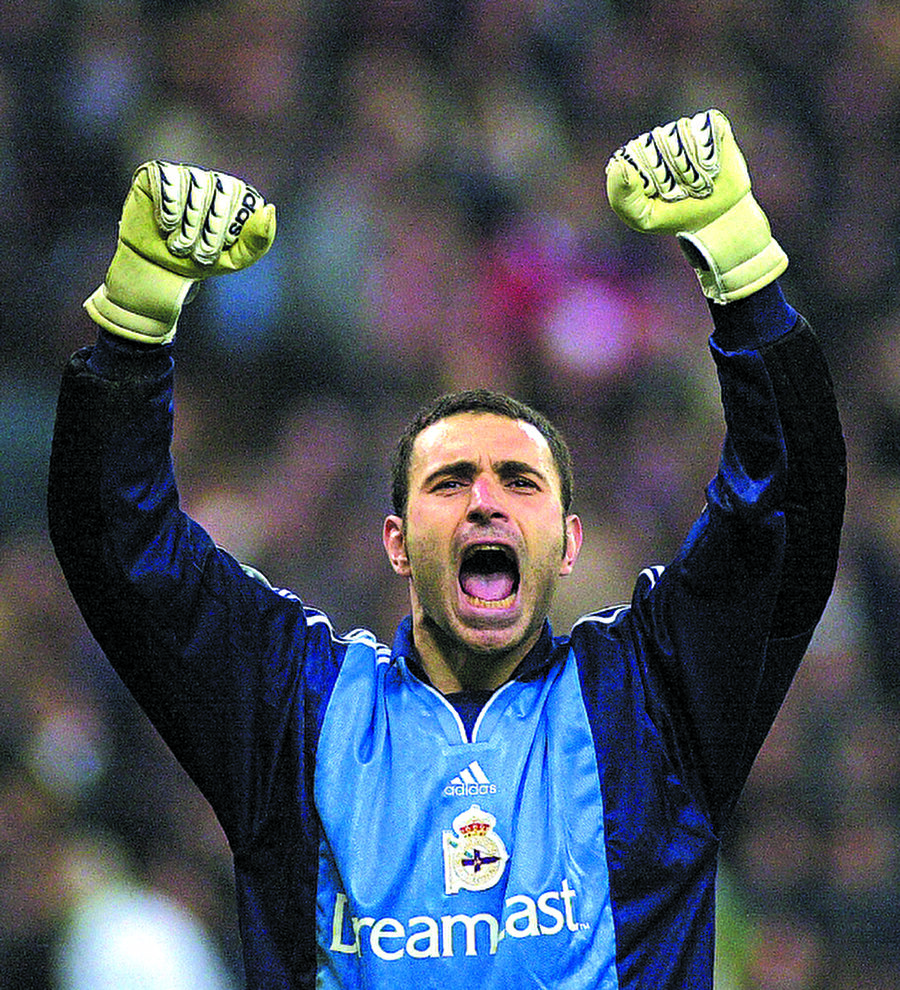 Jose Molina
2000-2006 yılları arasında Deportivo'da forma giyen kaleci, 2002'de kanser olduğunu öğrendi. Kısa sürede kanseri yenen Molina, kariyerine 2007'de Levante'de son verdi. Molina, Hint Süper Ligi ekibi Atlético de Kolkata'da teknik direktörlük yapıyor.