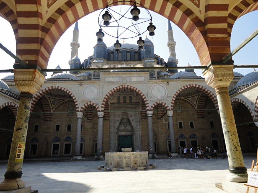 Dünya mirası oldu

                                    2011'de ise Selimiye Camii ve Külliyesi Dünya Mirası olarak tescil edildi.
                                
