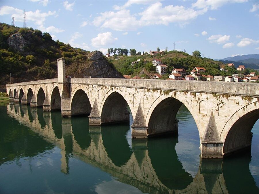 Listede iki Osmanlı eseri var

                                    Bu kararın ardından Drina Köprüsünden sonra bir Osmanlı eseri daha Dünya Mirası Listesi'ne girmiş oldu.
                                