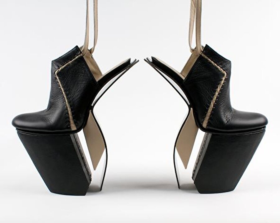 İngilizler bayıldı
Avusturyalı tasarımcı Carolin Holzhuber'in tasarımı özellikle İngiltere'de büyük ses getirdi.