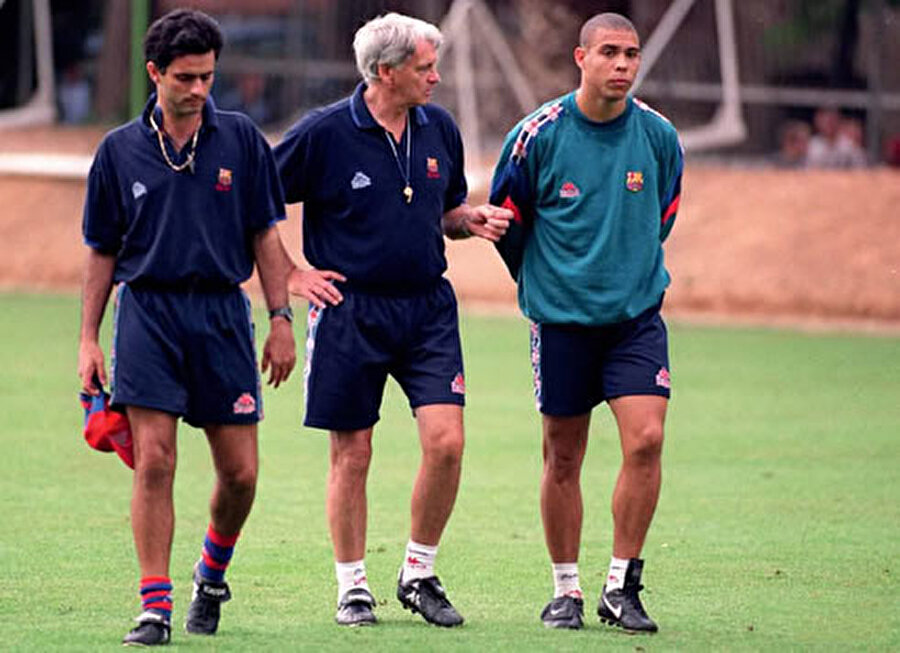 Barcelona’ya gittiler
1996'da Robson ve Mourinho, Katalan devi Barcelona'nın kapısından girdi.