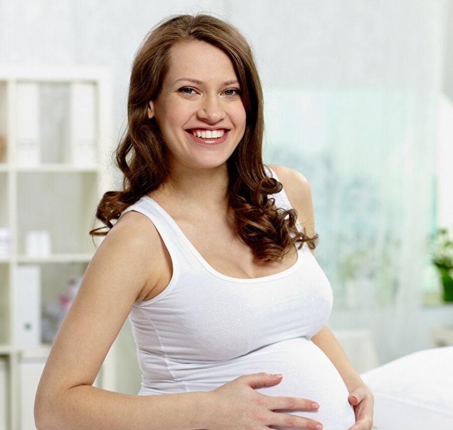Hamilelik sizi güzelleştirir.

                                    Hamilelik döneminde vücutta kan miktarının %50 artmasından dolayı, hamile kadınlar oldukça güzelleşir ve ciltleri pürüzsüzleşir.
                                