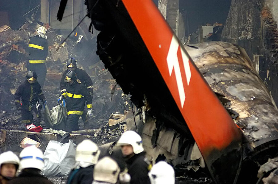 TAM Havayolları, 3054 No'lu uçuş
TAM Hava Yollarına ait 2007'de Airbus A320-233 17 Temmuz, 2007'de San Paula, Congonhas Uluslararası Havalimanına inişi sırasında, yağışlı pistte benzin taşıyan araca çarptı düştü ve uçaktaki 187 kişi uçağın düştüğü yerde, sonrasında ise 12 kişi yaşamını yitirdi.
