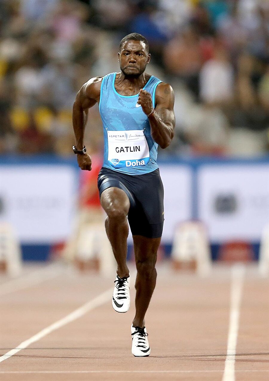Justin Gatlin

                                    
                                    ABD'li atlet Justin Gatlin, tarihin en büyük doping olaylarından birine karıştı. 100 metrede olimpiyat ve dünya şampiyonu ABD'li Justin Gatlin'in 2006'da yapılan doping testi pozitif çıktı. Ünlü sporcu 8 yıl spordan men cezası aldı. Gatlin'in cezası daha sonda Uluslararası Atletizm Federasyonları birliği (IAFF) tarafından 4 yıla düşürüldü. O dönemde Gatlin “Bu sonuçlara güvenemem. Çünkü ben bilerek hiçbir zaman yasak bir madde kullanmadım ve başka biri aracılığıyla yasak bir maddeyi kendime uygulatmadım. Tüm kariyerim boyunca yarış içi veya yarış dışı zamanlarda belki 100'den fazla numune verdim. Kansas'taki yarışlar öncesinde ve sonrasında doping testlerim negatif çıkmıştı" dedi. 
                                
                                