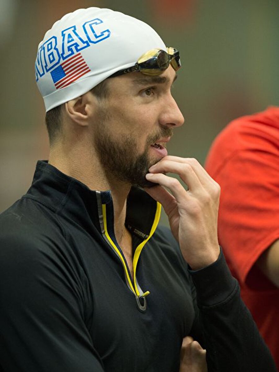 Şampiyonayı kaçırdı

                                    
                                    
                                    
                                    
                                    Bu nedenle Phelps, 2015 Dünya Yüzme Şampiyonası'nı mücadele edemedi. 
                                
                                
                                
                                
                                