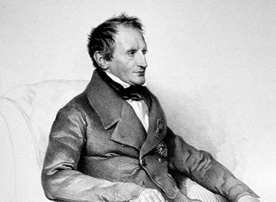 Joseph von Hammer-Purgstall - Doğu Bilimci
Türkler, devlet yıkmakta ve devlet kurmakta birinci sınıf üstatlardır.
Türk tek başına bir kuvvettir. Azmini ve iradesini kanından alır.