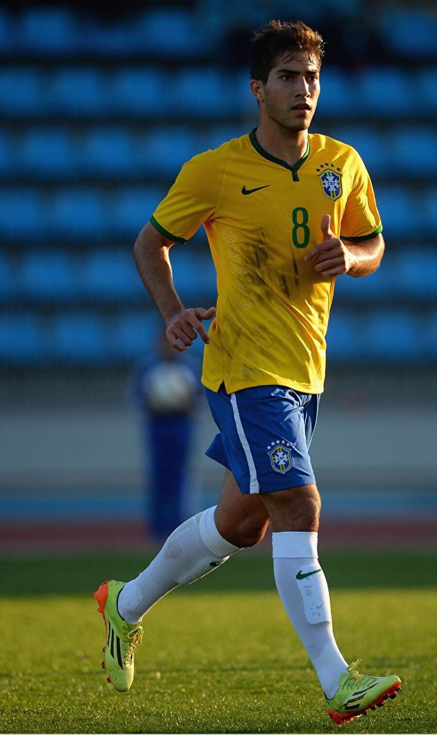 2005 yılında başladı

                                    Ön libero mevkiinde görev alan Silva, 2005 yılında AE Ovel'in altyapısında kariyerine adım attı. 
                                
