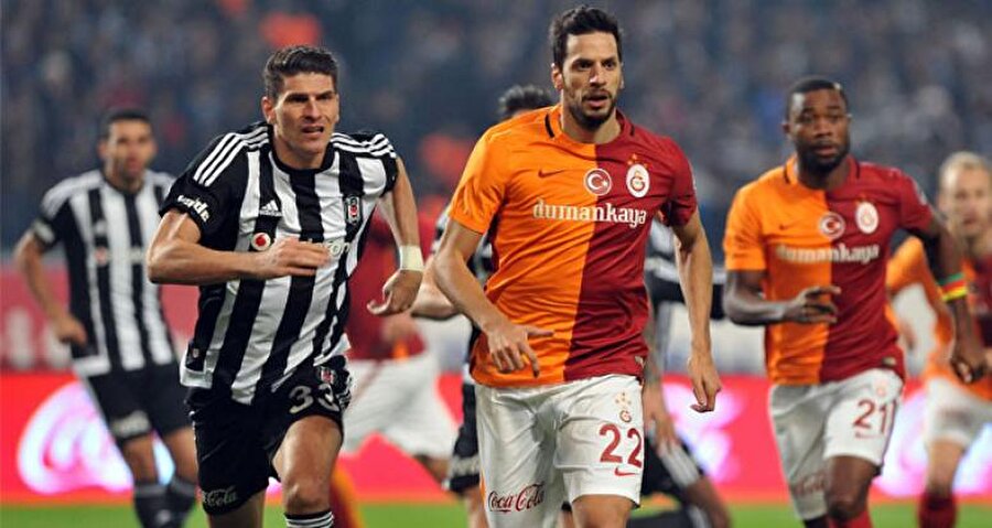 Sezonun ilk derbisi 5. haftada son şampiyon Beşiktaş ile Galatasaray arasında oynanacak.