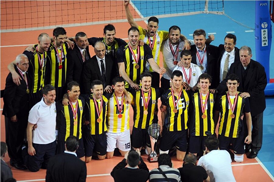 Voleybolda 4 şampiyonluk
Erkekler Voleybol Ligi şampiyonlukları; 2007-2008, 2009-2010, 2010-2011, 2011-2012.