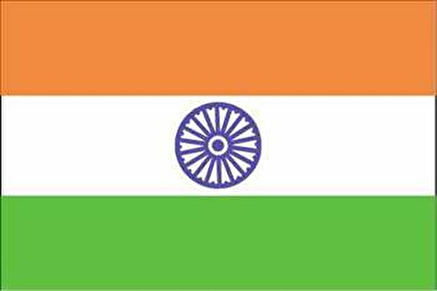 Hindistan

                                    
                                    
                                    
                                    
                                    
                                    
                                    
                                    
                                    Turuncu: Cesaret ve fedakarlık

 Beyaz: Barış ve dürüstlük

 Yeşil: Kahramanlık ve sadakat

                                
                                
                                
                                
                                
                                
                                
                                
                                