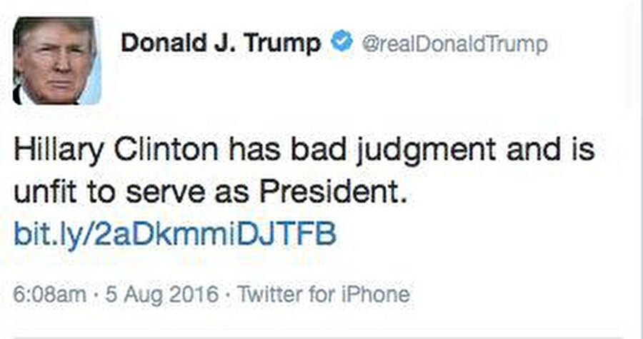 iPhone ile yazdığı:

                                    
                                    
                                    
                                    -''Hillary Clinton'ın muhakeme yeteneği kötü ve Başkanlığa uymuyor.''

Gördüğünüz gibi iPhone telefon ile o alışık olduğumuz saldırganlığından eser yok. Sadece normal bir dil ile eleştirisini yapıyor.




                                
                                
                                
                                