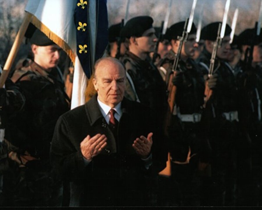 "Her şeye kadir olan Allah'a andolsun ki köle olmayacağız."