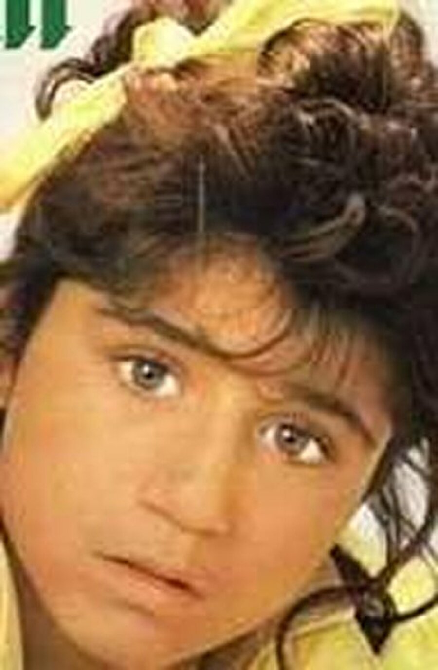 Yetim
Kuşkusuz acının bir diğer vazgeçilmez öznesi Ceylan. Evlatlık edinildiği aile tarafından bir türlü sevilemeyen kızın oldukça dramatik halleri.