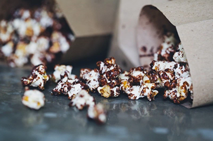 Çikolatalı patlamış mısır

                                    
                                    
                                    
                                    
                                    
                                    
                                    
                                    
                                    
                                    
                                    Evde film keyfinize eşlik edecek patlamış mısır lezzetine farklı bir boyut kattık.
                                
                                
                                
                                
                                
                                
                                
                                
                                
                                
                                