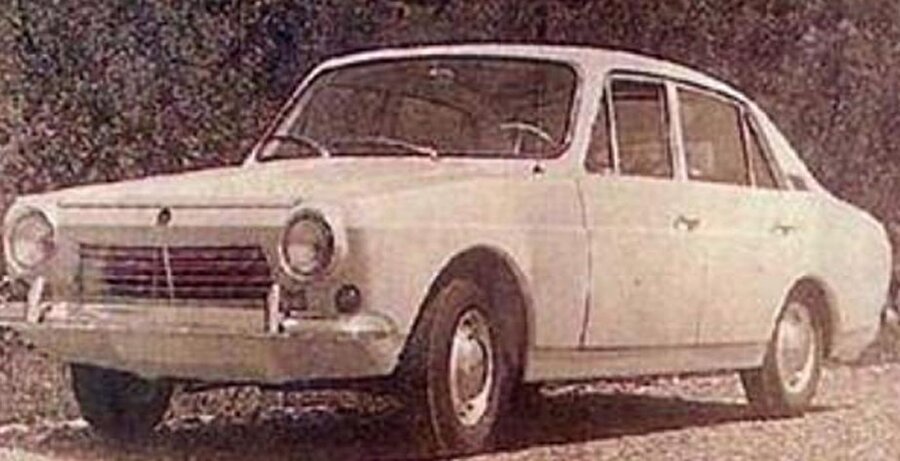 50 Yıllık Türk Destanı Anadol'un Tarihi
İlk Anadol 1966 yılının 19 Aralık günü üretimine başlandı. A1'in tasarımı İngiliz Ogle Design firmasından Tom Karen tarafından çizildi. Üretiminde ilk olarak Ford Cortina'nın 1200 cc'lik 1959 model Kent motoru kullanıldı.

 1966-1975 yılları Arasında 19.724 adet A1 üretildi.

 1972'de İzmir'de düzenlenen Akdeniz Oyunları için yeni bir Anadol A1 tasarlandı ve modele MkII (Anadol Akdeniz) adı konuldu.
