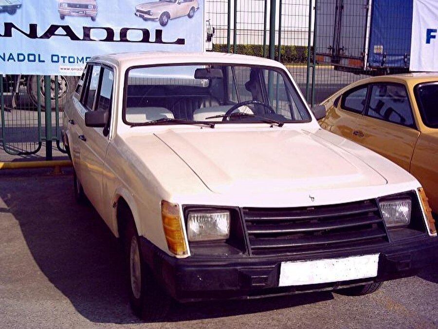1970 yılında Anadol A2 MkI satışa sunuldu. 

 Anadol A2 serisi, Türkiye'nin ilk 4 kapılı otomobili olmakla beraber, dünyanın da tamamı fiberglas gövdeye sahip ilk 4-kapılı sedan otomobili olarak tarihe geçti.

 A2 üretimi 1981'de sona erdi ve yerine A8-16 modeli üretilmeye başlandı.
