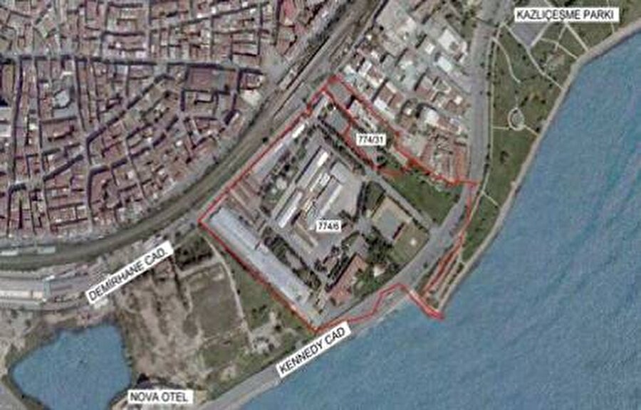 ZEYTİNBURNU TANK FABRİKASI
TSK'ya ait alan 2006 yılında yapılan bir anlaşmayla TOKİ'ye devredildi. Emlak Konut GYO, Zeytinburnu'nda 111 dönümlük tarihi tank fabrikası arazisini 70 metre (23 kat) yüksekliğinde inşaat izniyle ihaleye çıkarttı. Arazide 1. Ordu Zeytinburnu Ağır Bakım tamir fabrikası, demirhane, dökümhane, marangozhane, er yemekhanesi, bölük karargahı, hamam ve gazino gibi binalar bulunuyordu.