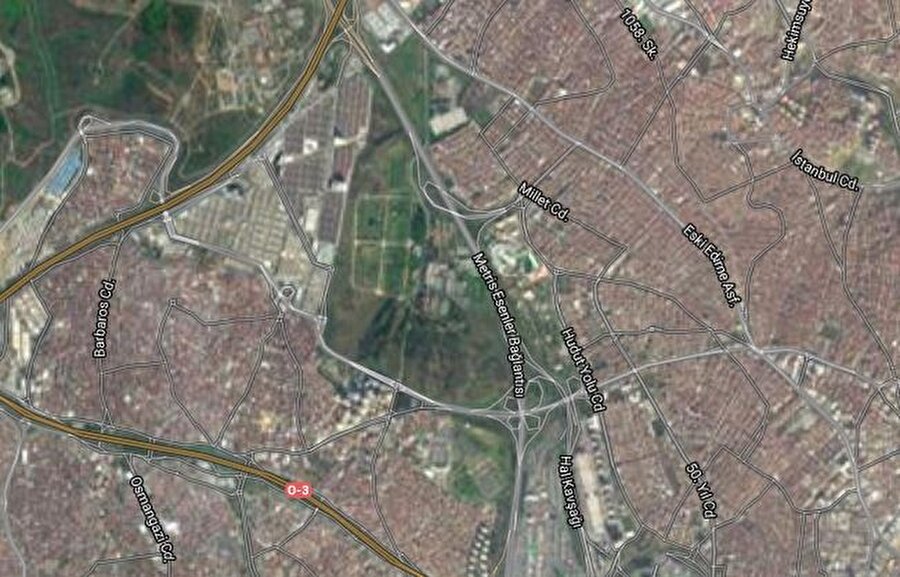 ESENLER KIŞLASI
Esenler'de bulunan 8.7 milyon metrekarelik askeri arazinin, kentsel dönüşüm projelerinde rezerv konut alanı olarak kullanılmasına karar verildi. Milli Savunma Bakanlığından Esenler Belediyesine 29 Nisan 2015 tarihinde imzalanan protokolle devredilen araziye yaklaşık 50 bin konut inşa edilecek. Alanda konut üretiminin yanı sıra büyük bir şehir parkı da yer alacak. Esenlerde 66. Mekanize Piyade Tugay Komutanlığına bağlı Baştabya ve Topkule Kışlaları ile 47. Motorlu Piyade Alay komutanlığı ile Ulaştırma Oto Tabur Komutanlığının bulunduğu Metris Kışlası yer alıyor.