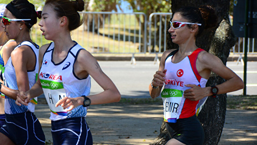 Maratonda arzu edilen olmadı
Kadınlar maratonunda sporcularımız arzu edilen sonuçları alamadı. Esma Aydemir 58'inci, Sultan Haydar 111'inci ve Meryem Erdoğan 112'nci sırada yarışı tamamladı. 