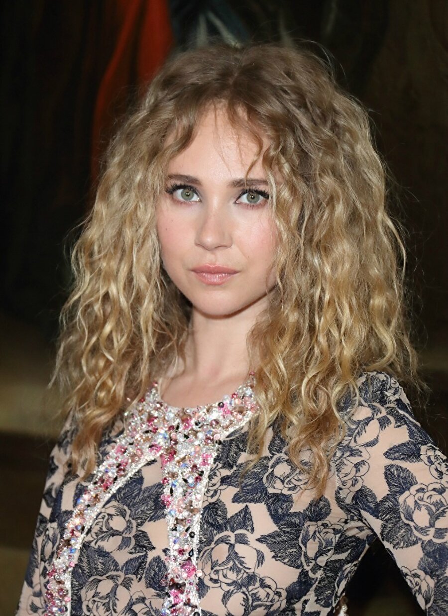 Juno Temple

                                    
                                    
                                    Temple'ın kıvırcık saçları da, saçlarınızı kestirmek için bir neden olabilir.
                                
                                
                                