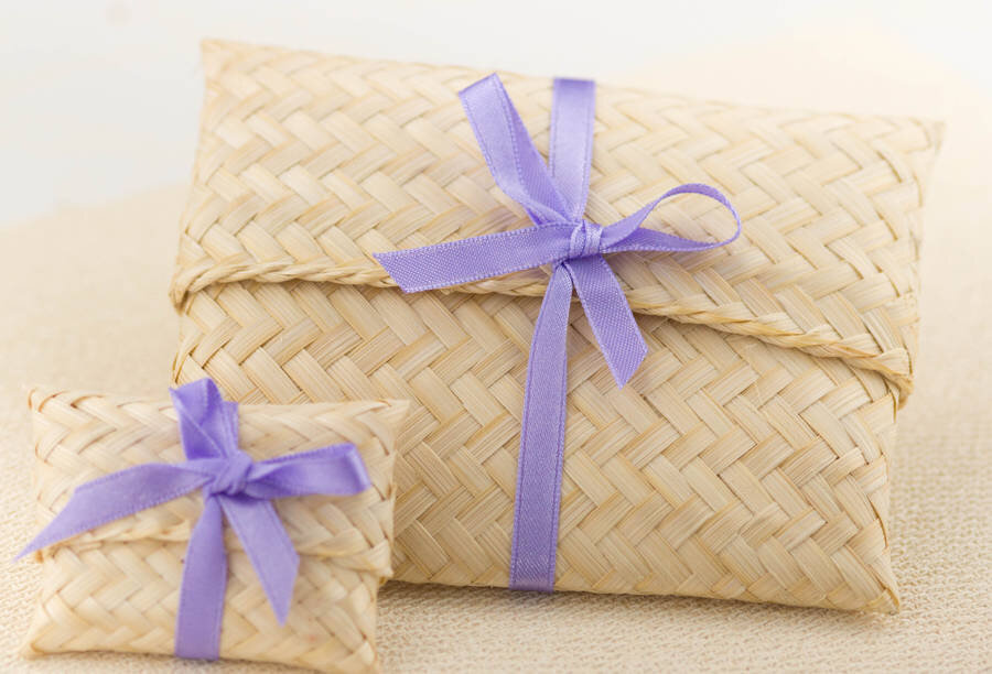 Hasırdan da şık bir paket yapmanız mümkün.