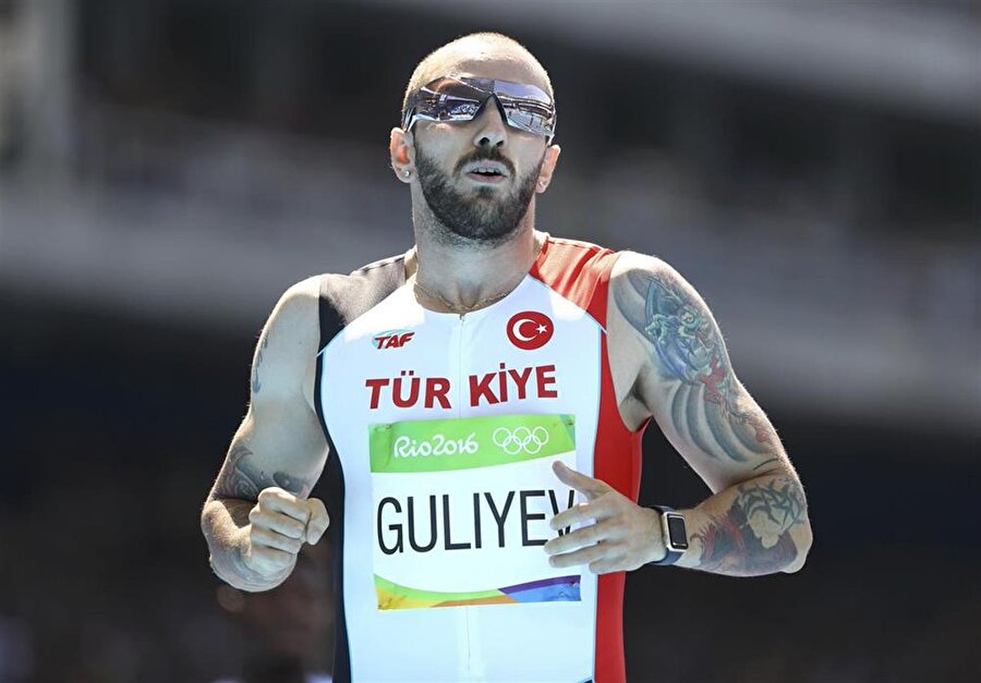 Ramil Guliyev madalya için koşacak

                                    
                                    Dün Rio'da atletizm 200 metre erkekler yarı finali koşuldu. Milli sporcumuz Ramil Guliyev, 20.09'lik derecesiyle kendi serisinde dördüncü, genel sıralamada yedinci oldu. Guliyev elde ettiği sonuçla adını finale yazdırdı. Böylelikle Guliyev, 200 metrede final bileti alan ilk Türk sporcu oldu. Final,19 Ağustos Cuma TSİ 04.30'da koşulacak. Milli sporcumuzun yanı sıra Dünya ve Olimpiyat Şampiyonu Usain Bolt, Andre de Grasse, LaShawn Merritt, Christophe Lemaitre, Edward Alonso, Adam Gemili ve Churandy Martina finalde altın madalyanın sahibi olabilmek için koşacak. 
                                
                                