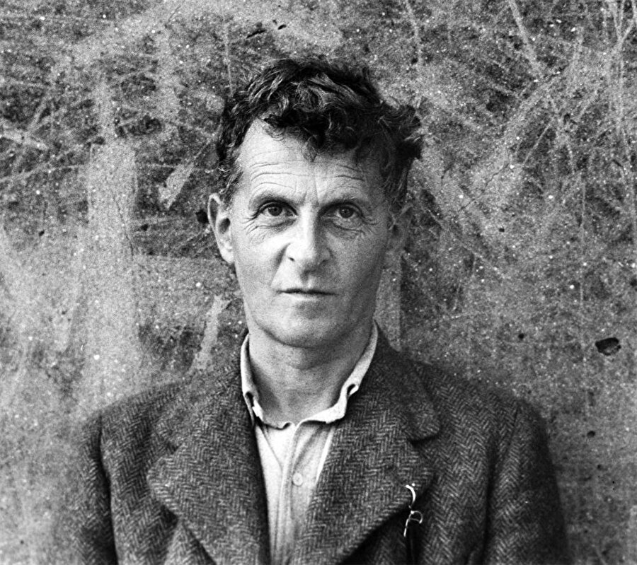 "Eğer insanlar hiç salakça şeyler yapmasaydı, akıllıca işler yapılamazdı." Ludwig Wittgenstein

                                    
                                    
                                    
                                
                                
                                