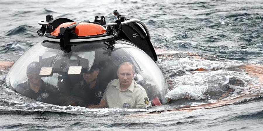 Photoshop Öncesi ( Putin Denizaltında)

                                    
                                