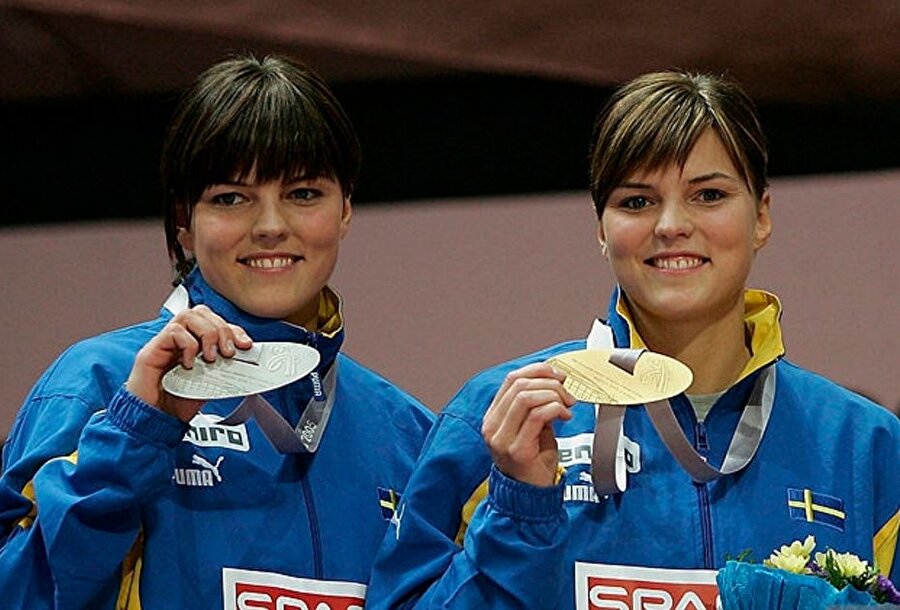 Jenny & Susanna Kallur

                                    
                                    
                                    
                                    İsveçli ünlü hokey oyuncusu Anders Kallur'un ikiz kızları da kendisi gibi sporcu olmayı tercih etti. Jenny ve Susanna Kallur kardeşler uzun yıllar atletizm yaptı.
                                
                                
                                
                                