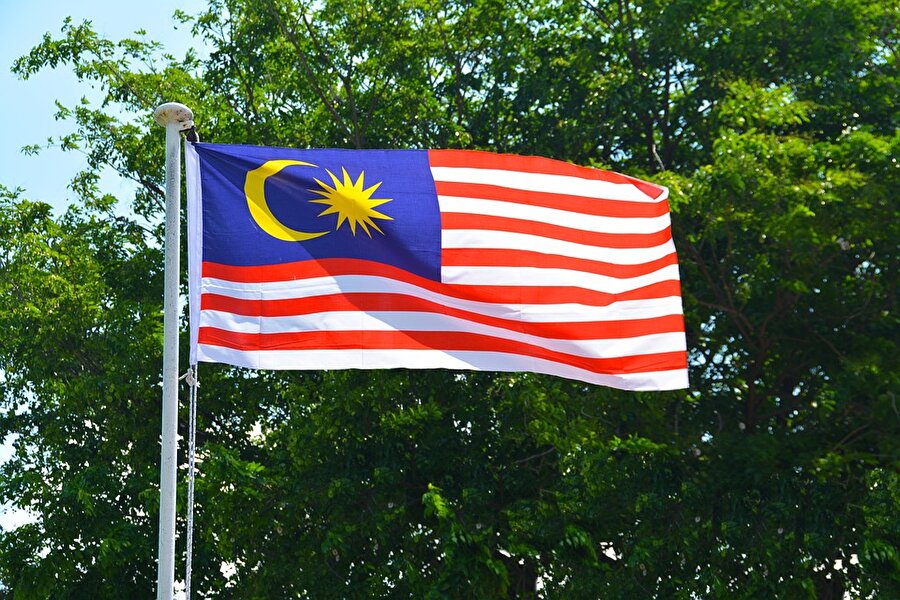 Malezya

                                    
                                    
                                    
                                    
                                    Malezya yasalarında idam cezası bulunan ama bunu çok uygulamayan ülkelerden biri, idama çarptırılmış suçlular bulunuyor, ancak ceza uygulanmıyor. Verilere göre 2006 yılında 4 kişi idam edilirken 008 yılında bu sayı 1.
                                
                                
                                
                                
                                