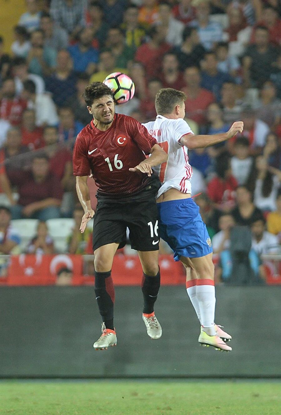 8. randevu
Türkiye, tarihinde 8. kez Hırvatistan ile karşılaşacak. Ay-yıldızlılar 5'i resmi 2'si özel geride kalan 7 maçta; 3 galibiyet, 4 beraberlik elde etti.