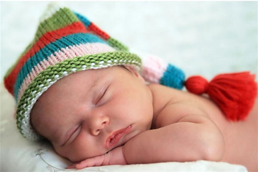 Bebeğin doğal sakinleştiricisidir

                                    Anne ile bebek arasında en duygusal bağı kuran emzirme işlevi, bebeğin sakinleşmesini de sağlar. Özellikle emzirip gazını çıkardığınız bebeğinizi uykuya yatırdığınızda, mışıl mışıl uyduğunu göreceksiniz.
                                