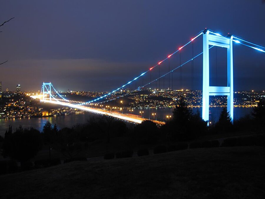 Fatih Sultan Mehmet Köprüsü

                                    10 Eylül Cumartesi günü gece yarısından 19 Eylül Pazartesi günü saat 07.00'a kadar Karayolları Genel Müdürlüğü sorumluluğundaki otoyollar ile 15 Temmuz Şehitler Köprüsü ve Fatih Sultan Mehmet Köprüsü'nden geçişlerde ücret alınmayacak.
                                