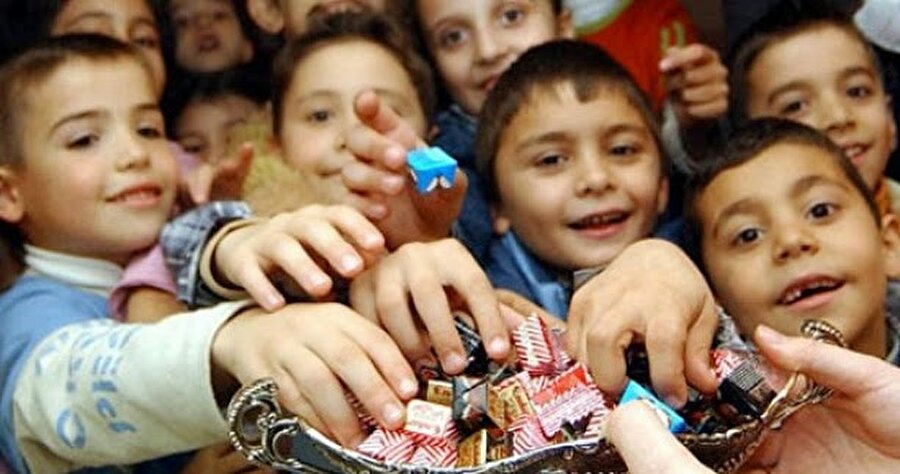 Ramazan Bayramı
- 24 Haziran Ramazan Bayramı Arifesi Cumartesi günü
- 25 Haziran Ramazan Bayramı 1.gün Pazar günü
- 26 Haziran Ramazan Bayramı 2.gün Pazartesi
- 27 Haziran Ramazan Bayramı 3.gün Salı günü



	
