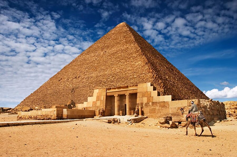 Mısır Piramitleri
