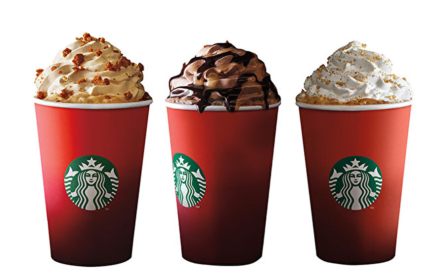 Aralık ayı bardakları
Starbucks, kış sezonu ve yeni yılın gelmesiyle kırmızı bardaklara geçiyor.