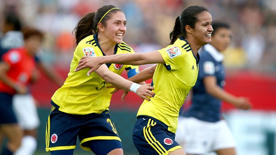 Milli takım forması giyiyor

                                    Kolombiya Kadın Futbol Milli Takımı forması giyen Lady Andrade, Türkiye Futbol Federasyonu Kadınlar 1. Lig ekiplerinden 1207 Antalya Döşemealtı Belediyespor'a transfer oldu. 
                                