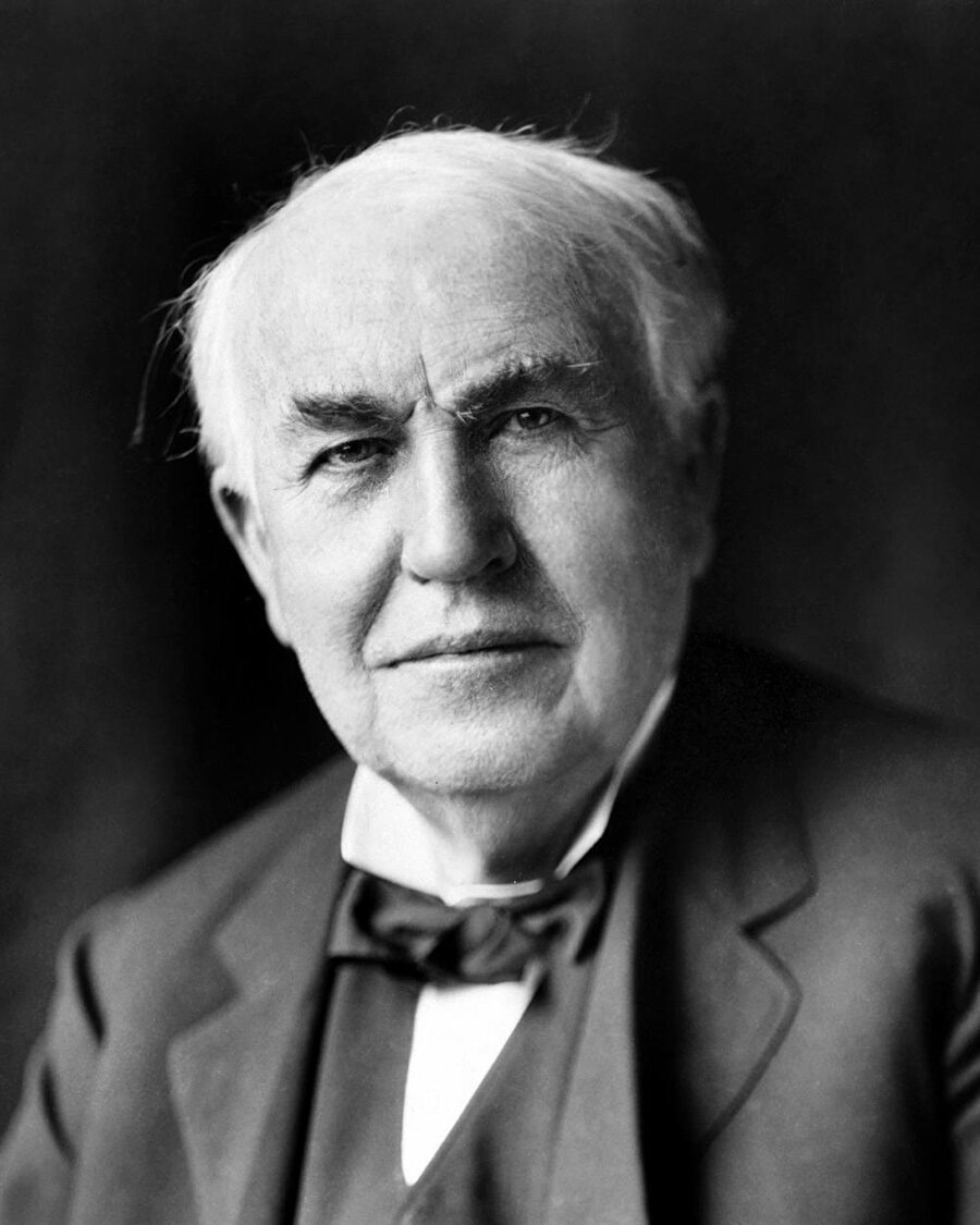 Hayattaki çoğu başarısızlık, vazgeçtiklerinde başarmaya ne kadar yakın olduğunun farkında olmayan insanlardır. 

                                    
                                    Thomas A. Edison
                                
                                