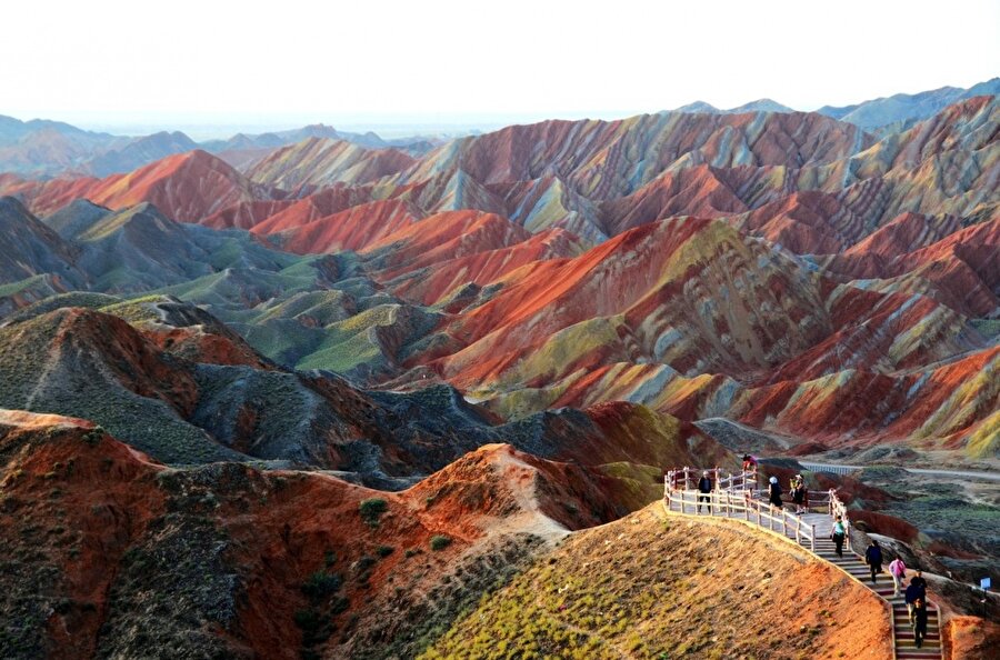 Danxia / Çin

                                    Gökkuşağı renklerini taşıyan dağ.
                                